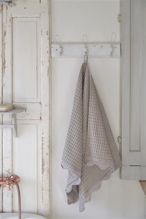 Håndklæde 140x70 cm fra Jeanne d´Arc Living på knage - Tinashjem